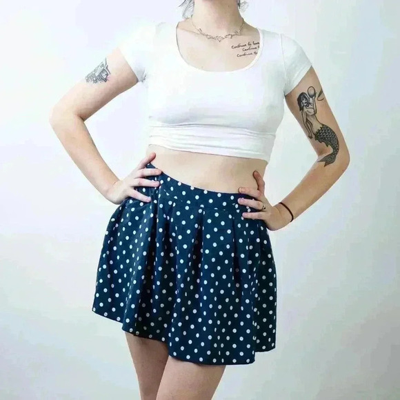 Aeropostale Polka Dot Circle Skater Mini Skirt - M - Picture 6 of 6